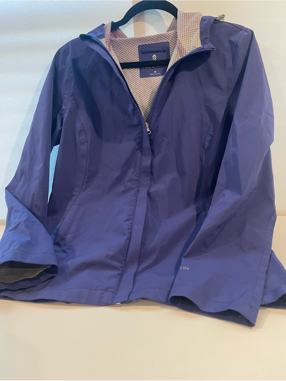 Free Country Waterproof Women's Rain Jacket. Size Medium. Classic Purple.